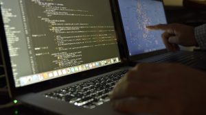 Lee más sobre el artículo ¿POR QUÉ ES IMPORTANTE REALIZAR <br>UN PENTESTING A TU PÁGINA WEB?</br>